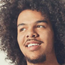 Method to style and maintain an afro for a male